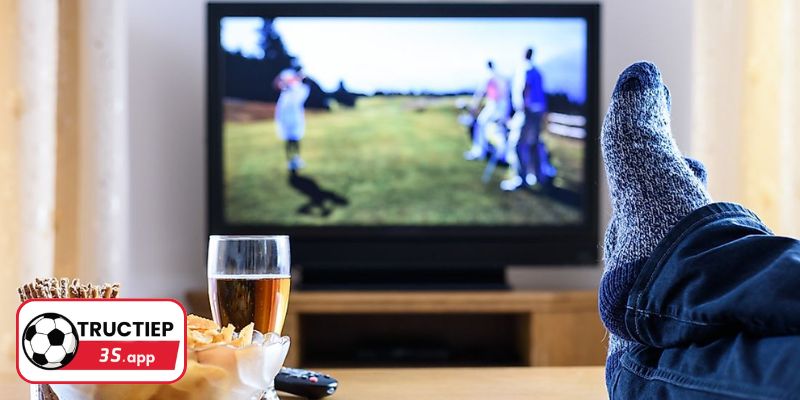 Có nên thường xuyên thức khuya xem bóng đá